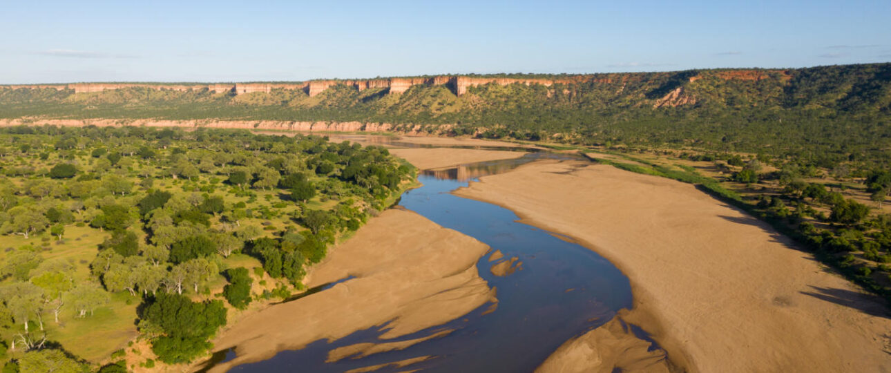 gonarezhou_national_park_zimbabwe_landscape