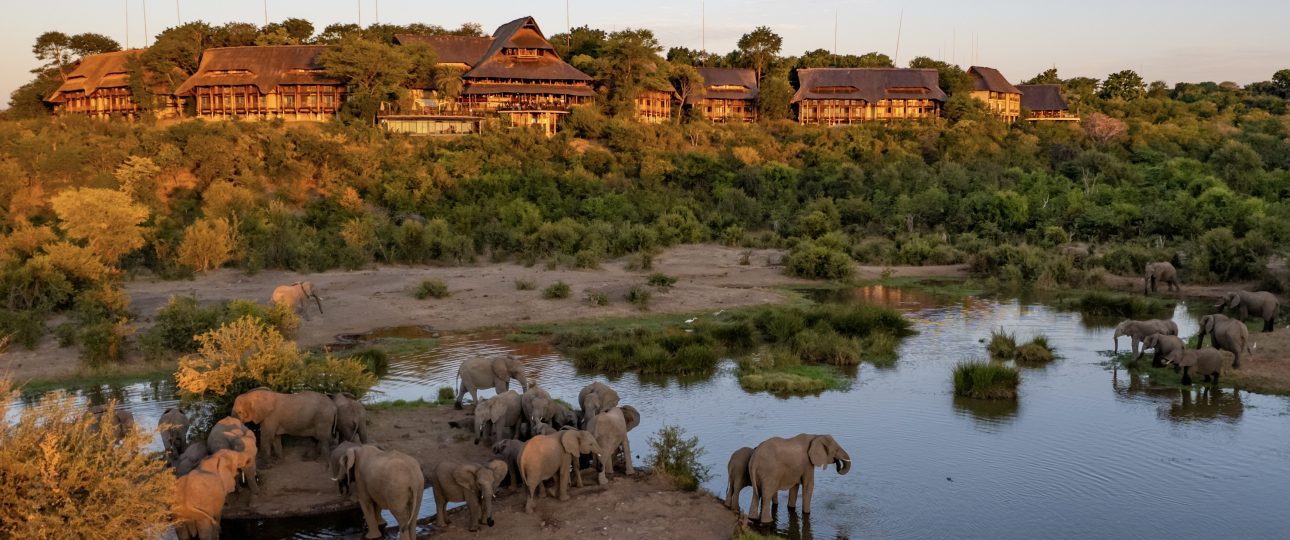 Victoria_Falls_Safari_Lodge_Victoria_Falls,_Zimbabwe